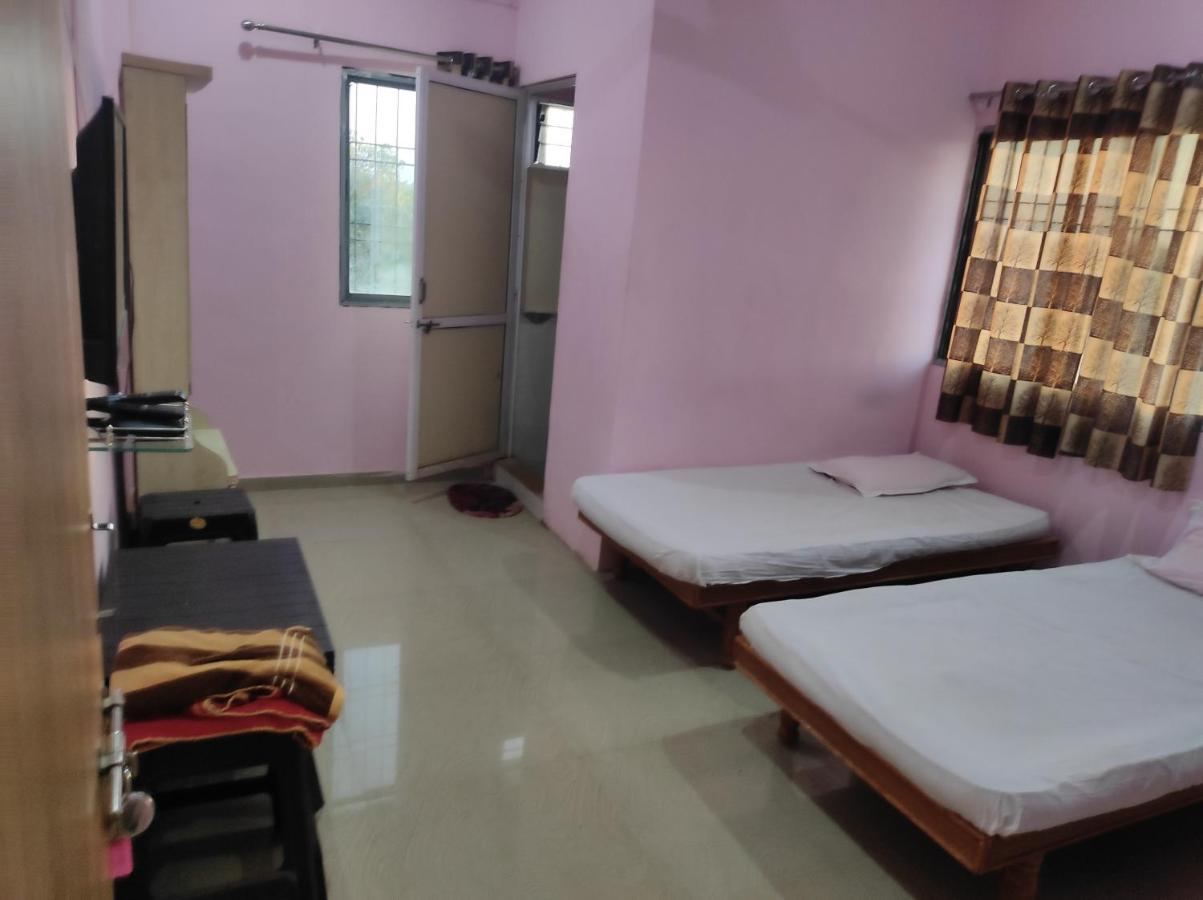 Vrundavan Home Stay And Village Resort Kevadia Exteriör bild