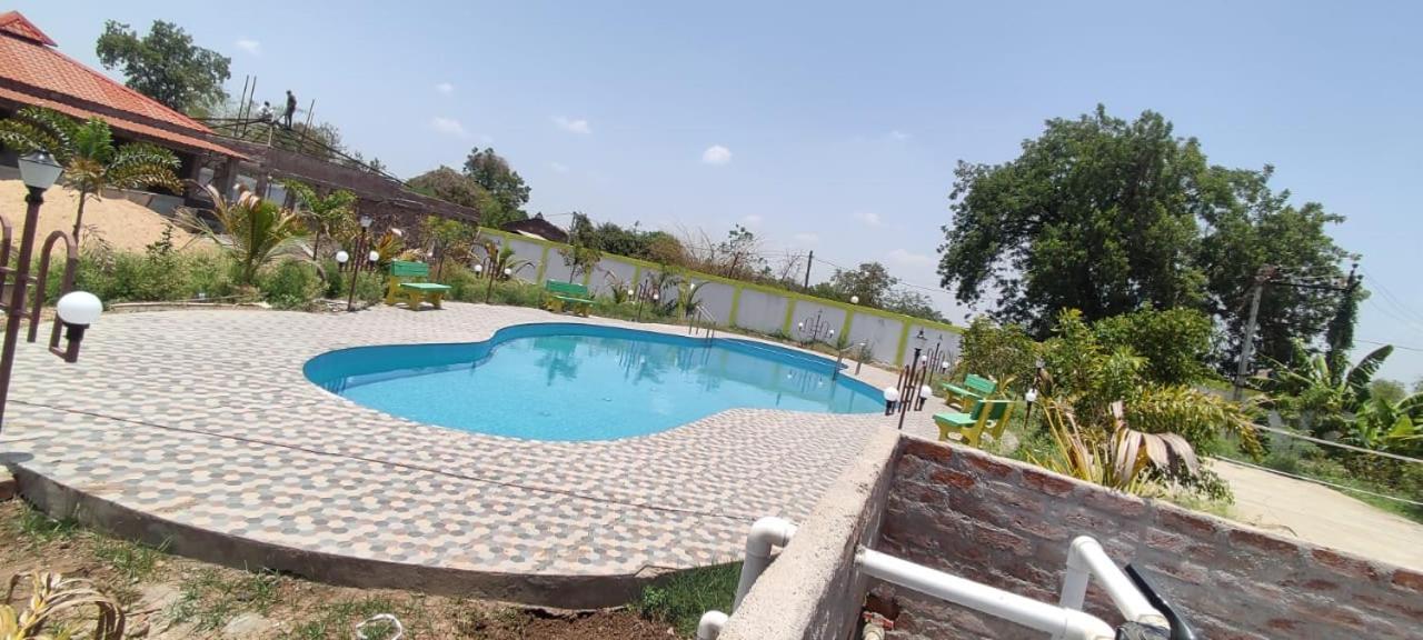 Vrundavan Home Stay And Village Resort Kevadia Exteriör bild